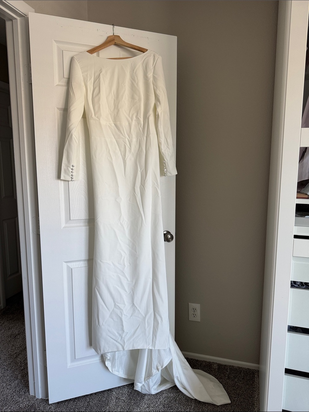 Minimalist White Long-Sleeve Bridal Dress with Train